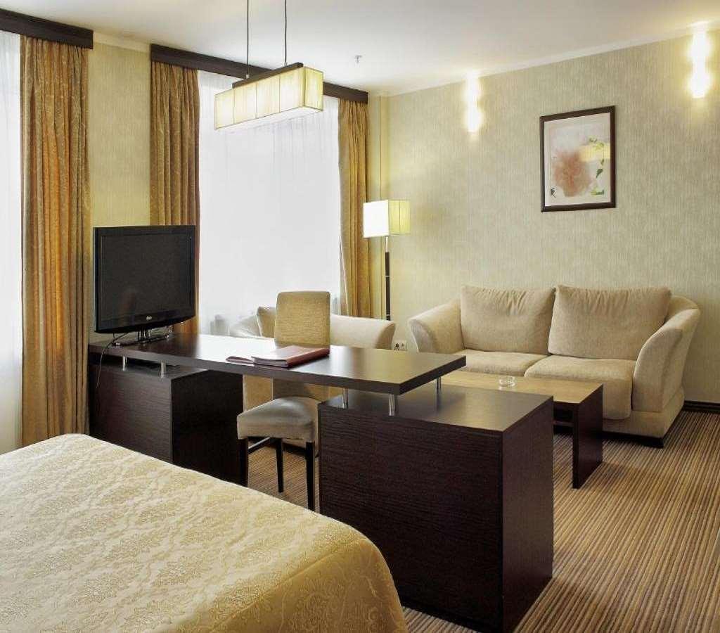 Vega Hotel Togliatti Δωμάτιο φωτογραφία